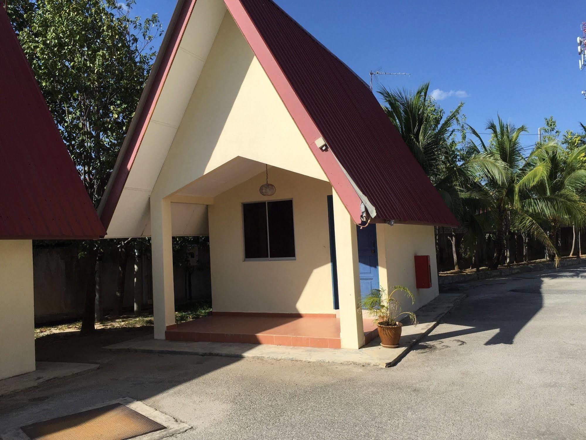 Adina Drive In Motel Langkawi Exteriör bild